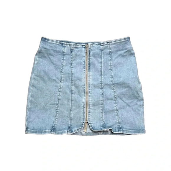 Free People Layla Zip Denim Mini Skirt in Starwash Blue Size 8 - Picture 4 of 9